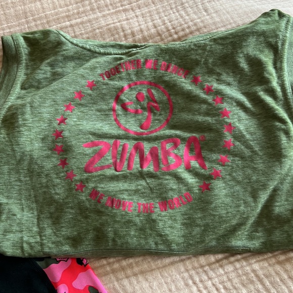 Zumba Fitness Green/Pink Tank Hoodie & Matching Capri Leggings - Picture 2 of 6